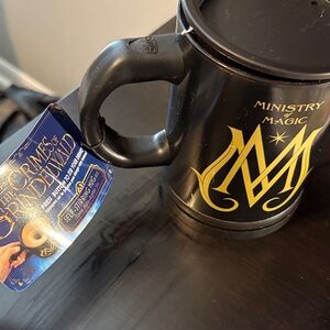 Ministry of Magic Self-Stirring Mug - Black with Gold Logo NWT!
